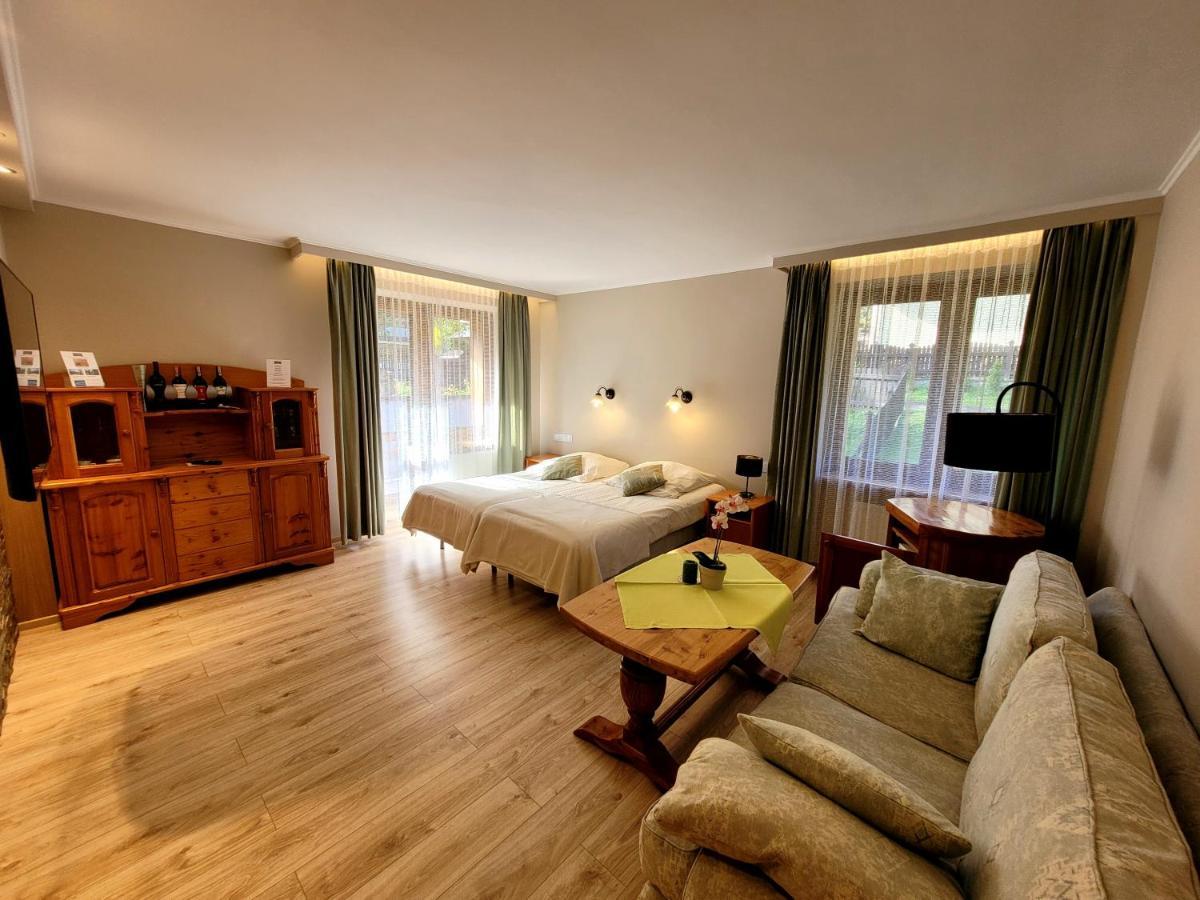 Bed & Breakfast Lesny Dwor
